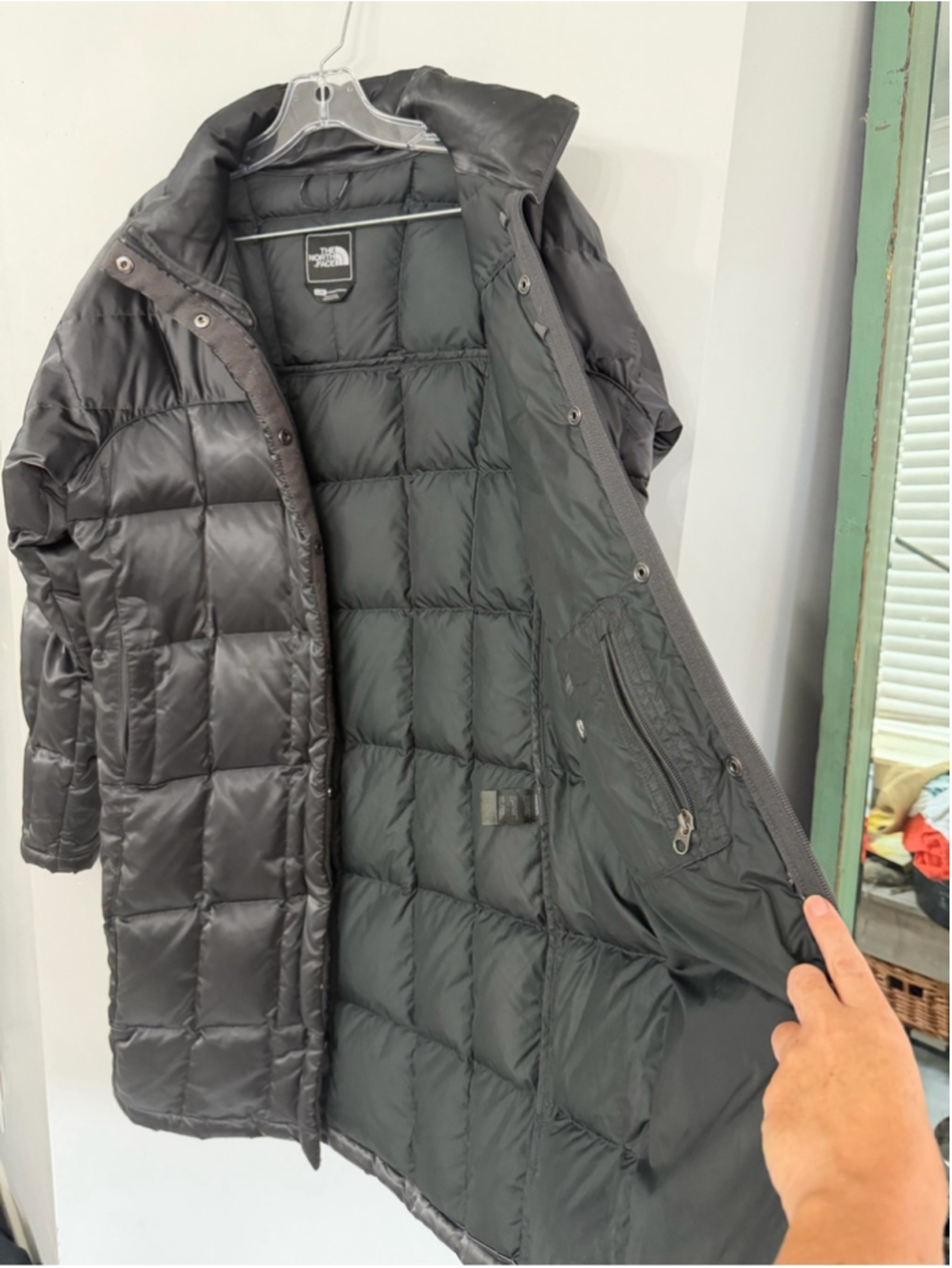 The North Face Women’s Large Knee Length Quilted Goose Down Winter Puffer Coat - Picture 5 of 10